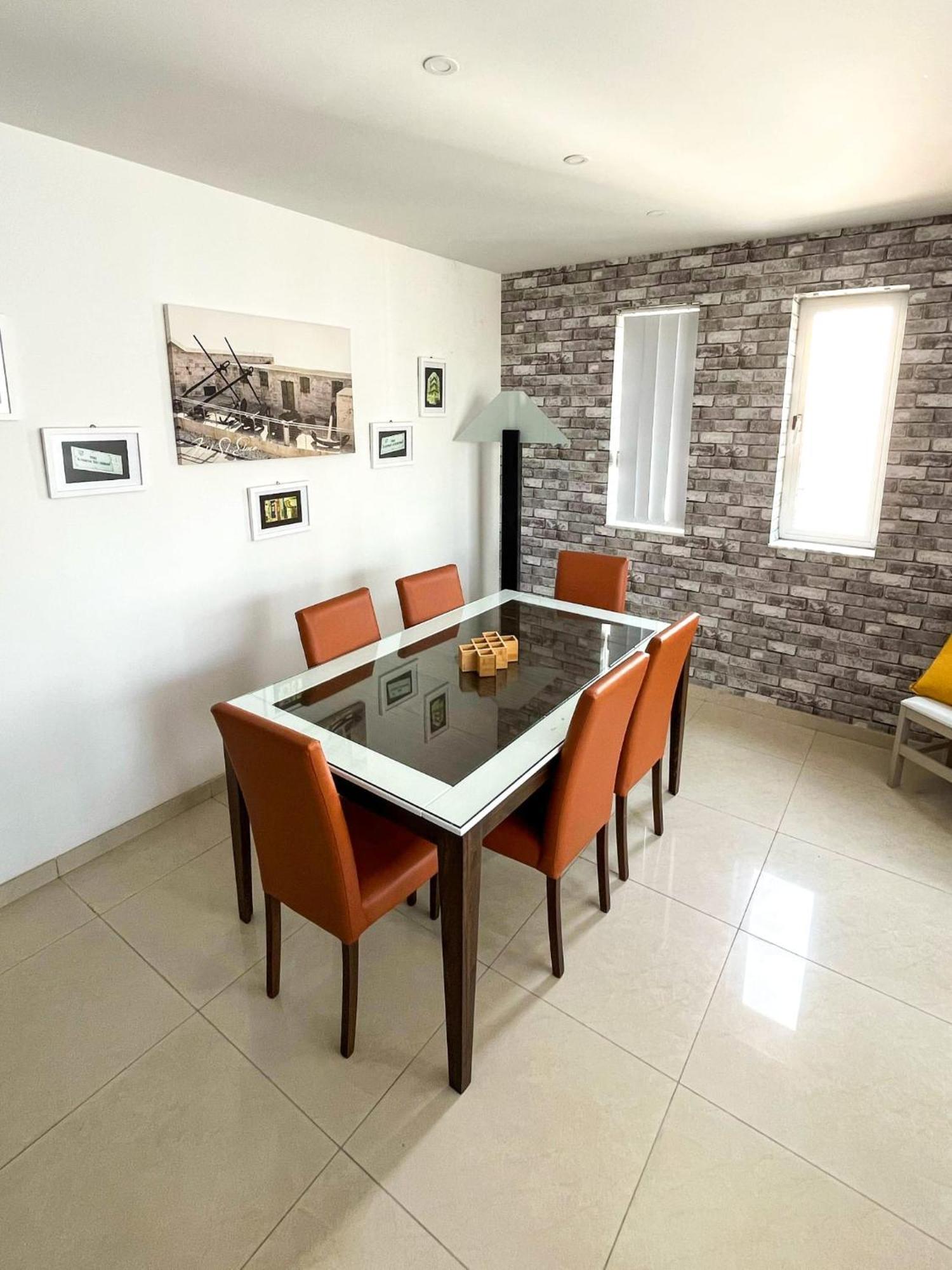 Apartament In Ta' Xbiex 3Br- 3 Min Yatch Marina Msida Dış mekan fotoğraf
